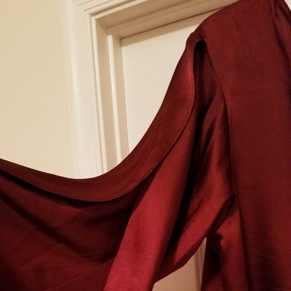 Burgundy blouse - Picture 3 of 3